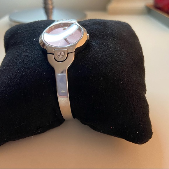 Movado Ladies bangle watch Stainless Steel silver tone w/pink face & diamonds - Picture 3 of 7